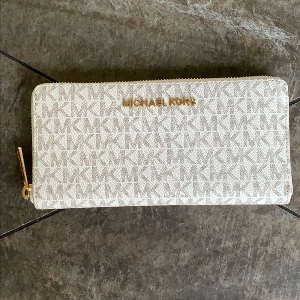 MICHAEL KORS LG ZA CONTINENTAL VANILLA WALLET - Picture 7 of 16
